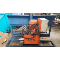 Mobile hydraulic wedge station